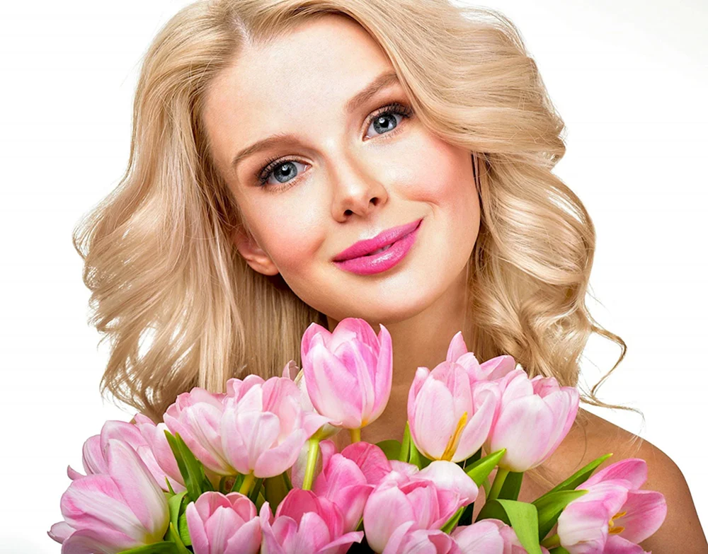 Mädchen mit einem Kranz aus Gänseblümchen
