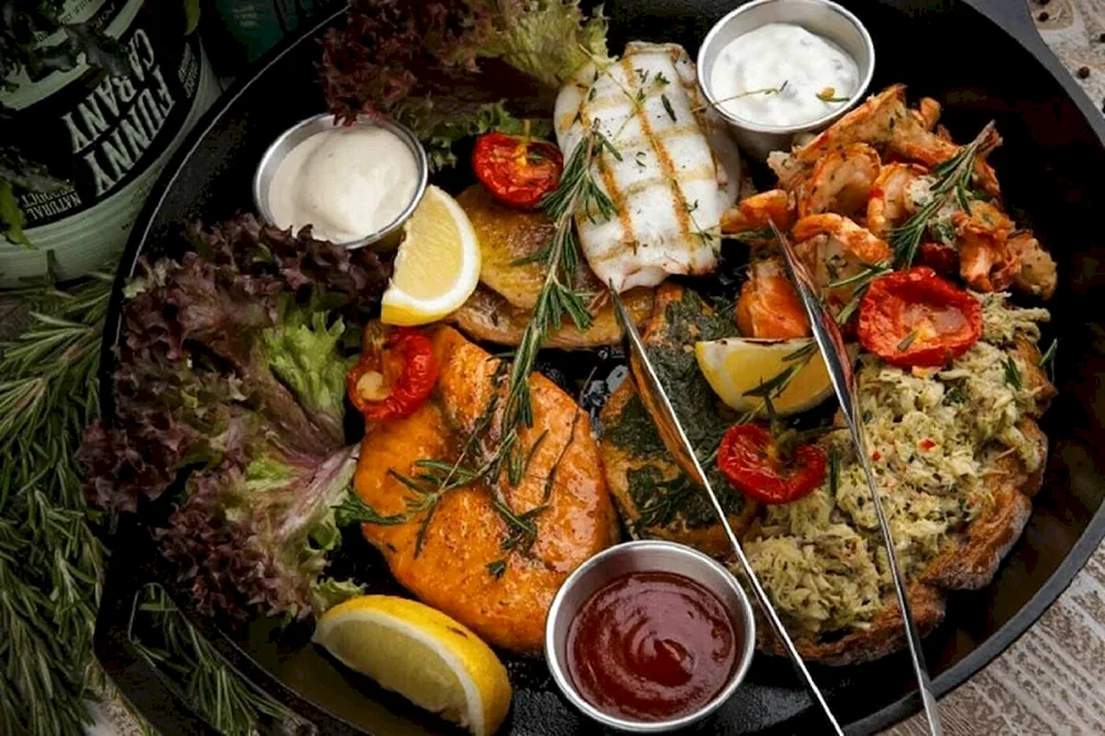 Romantisches Abendessen bei Kerzenschein