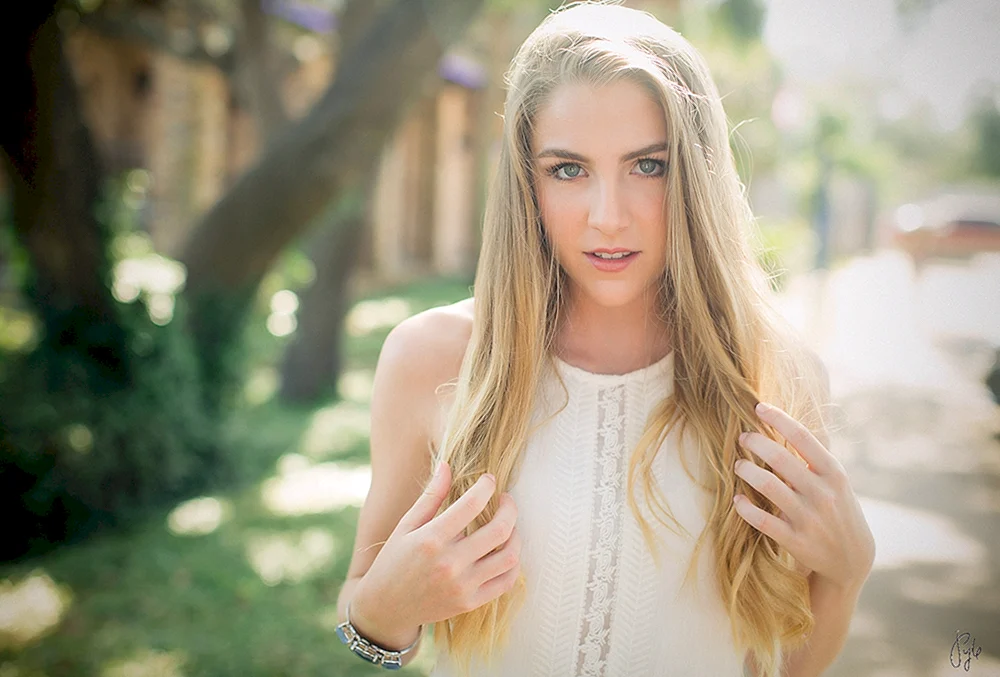 Hübsche Blondinen ohne Make-up