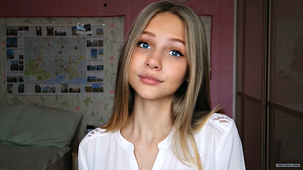 Schöne Teenagerinnen