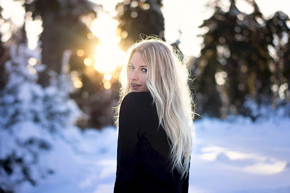 Schöne blonde Mädchen