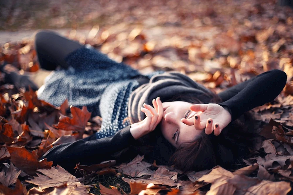 Herbstmädchen im Herbst