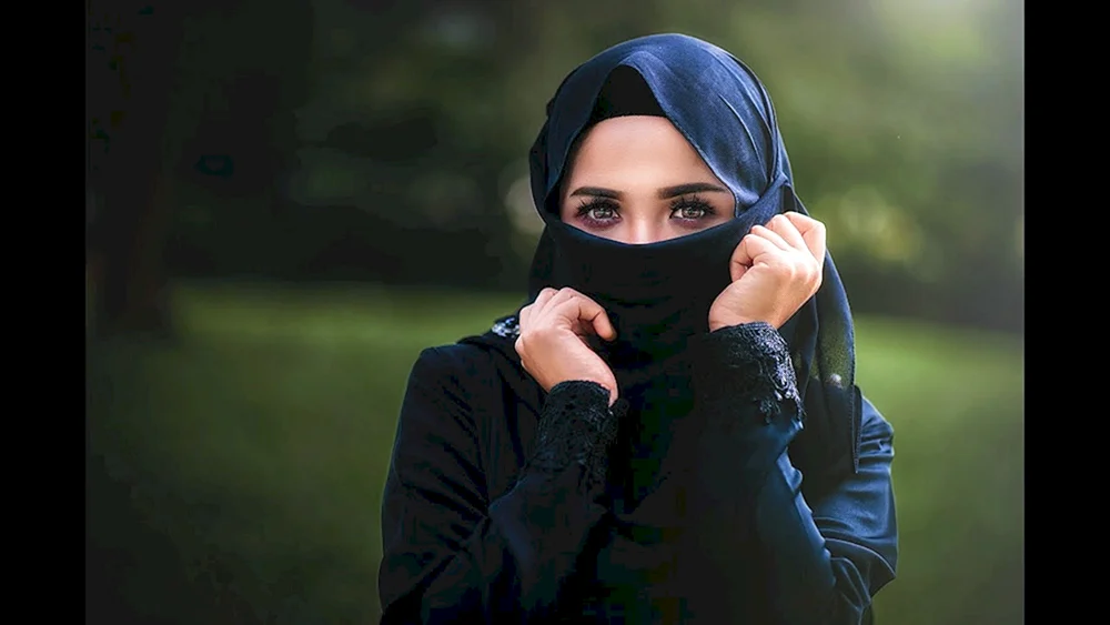 Schöne Frauen in Burka