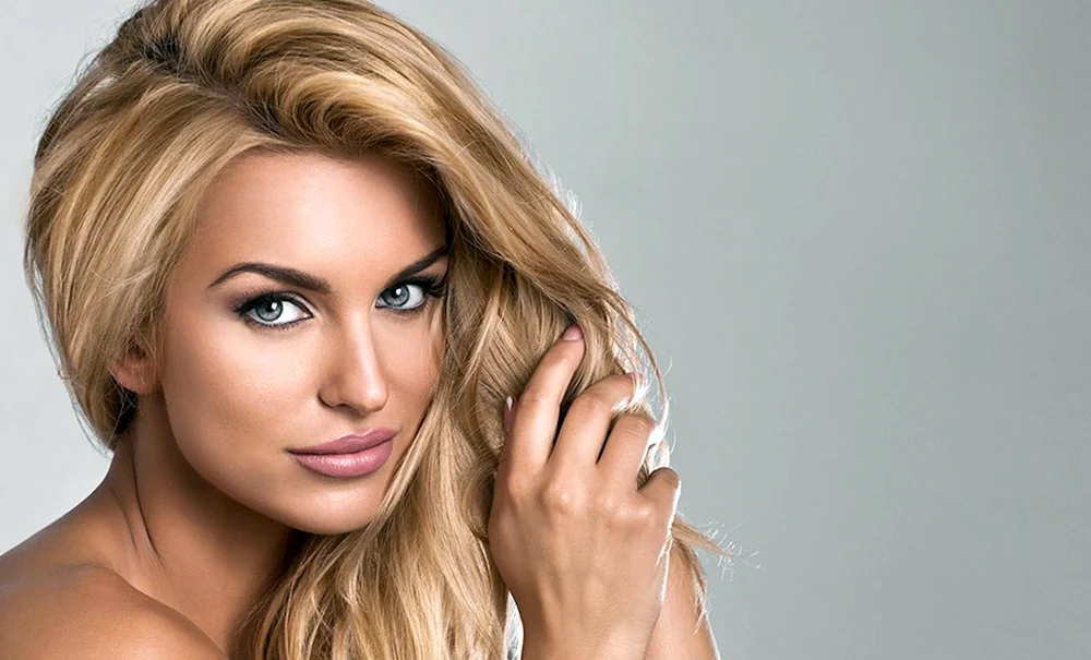 Mädchen mit wunderschönem Haar