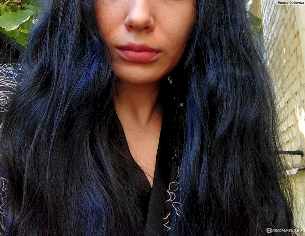 Linda Halberg blaues Haar