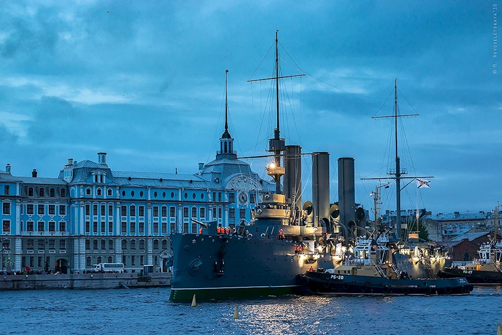 Aurora-Kreuzer in St. Petersburg