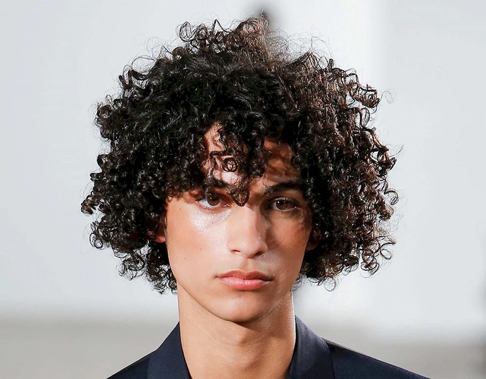 Chris Overgaard mit Locken