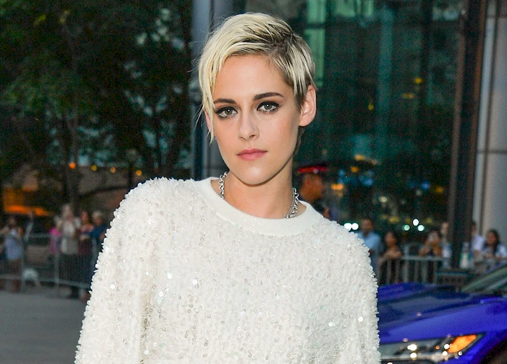 Kristen Stewart kurzer blonder Haarschnitt