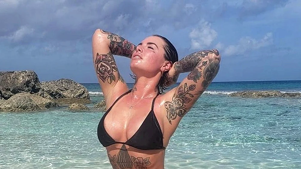 Christy Mack blond nackt