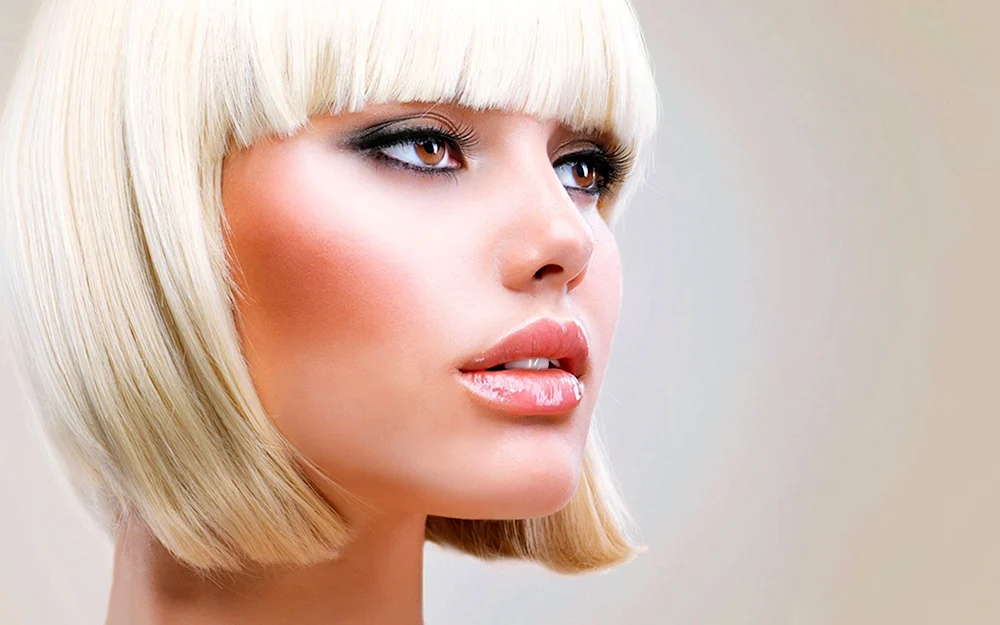 Christina Aguilera bob haircut