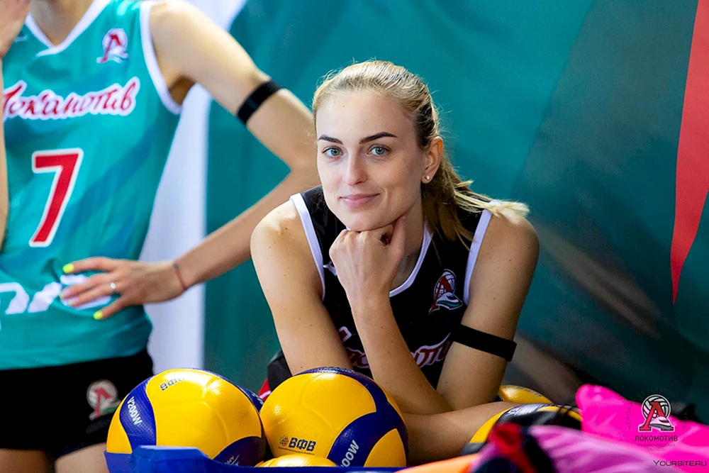 Lubov Zaitseva im Badeanzug