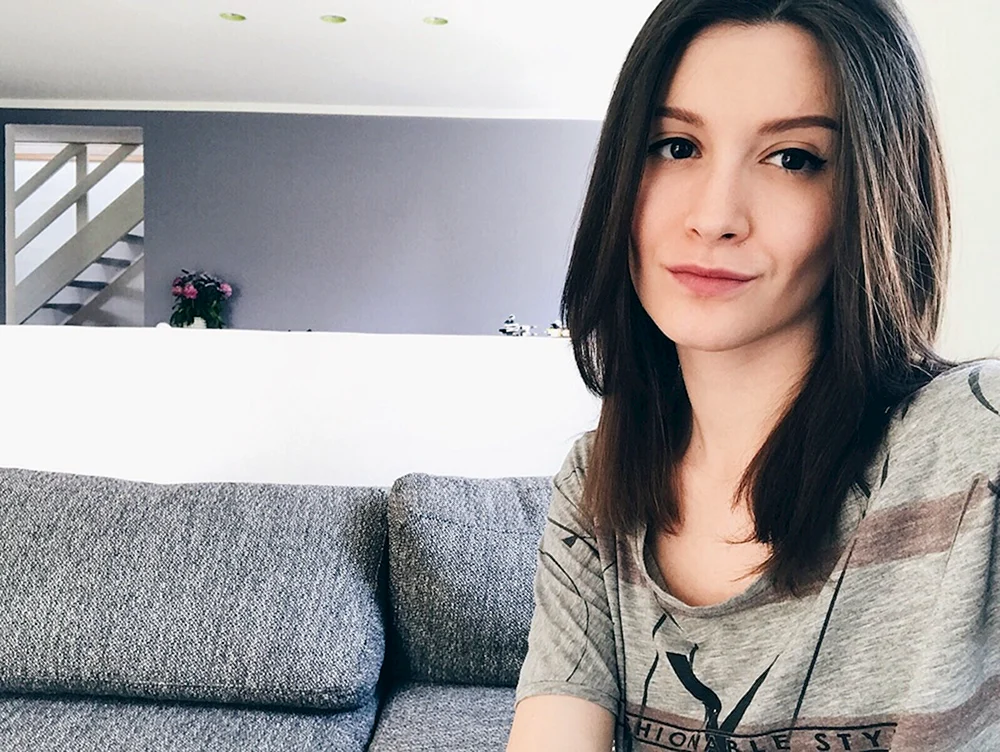 Christina Malay Onlifan