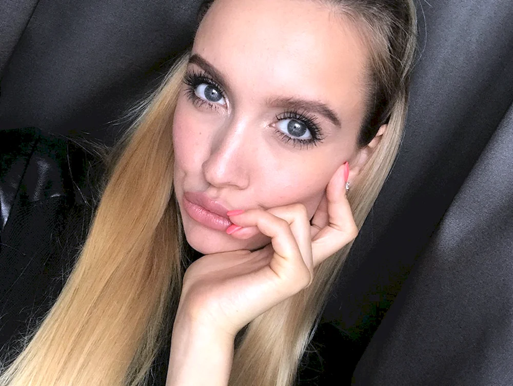 Luxury Girl