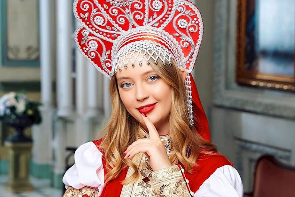 Ksenia Davydova Mrs. World 2021