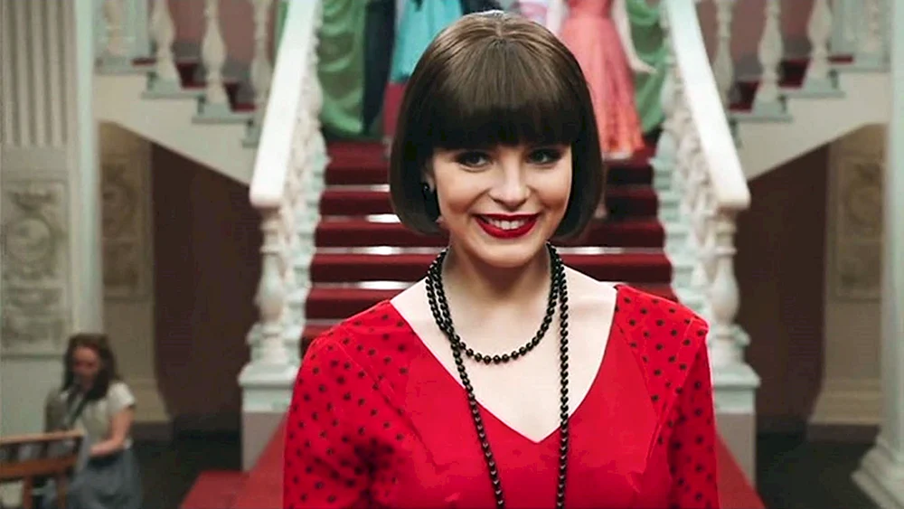It's None of Your Business 2022Xenia Lukyanchikova Rote Königin