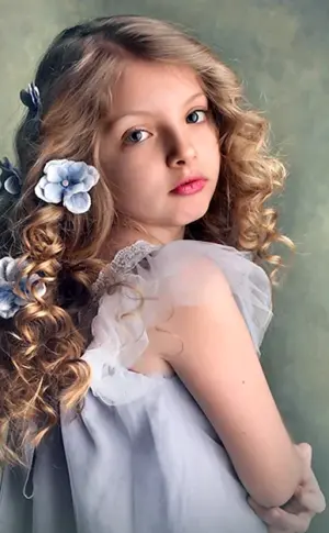 Curly Dolly