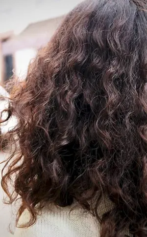 Lockiges Haar