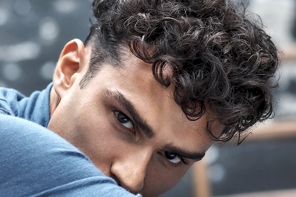 Chris Overgaard mit Locken Fade