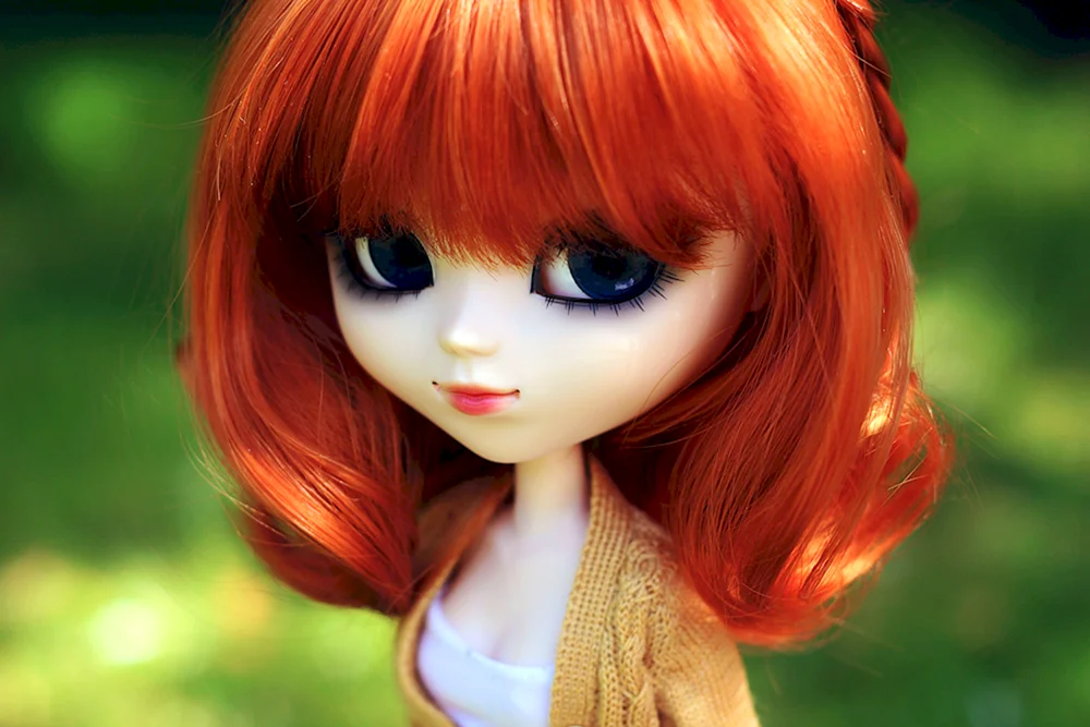 Pullip-Puppe rothaarig