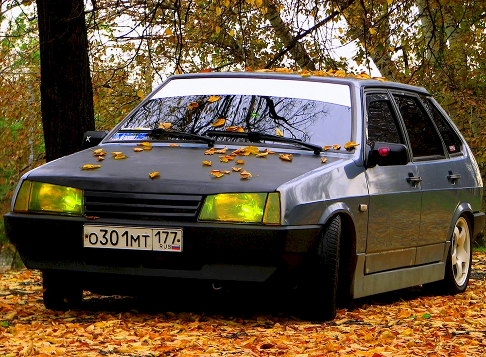 Lada VAZ 2109 schwarz