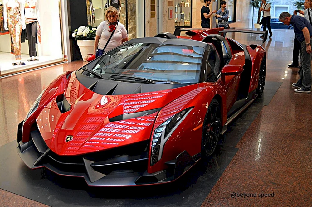 Lamborghini Veneno Roadster