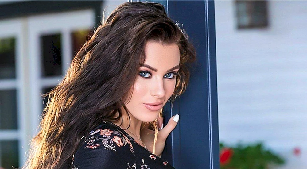 Roades Lana Rhoades