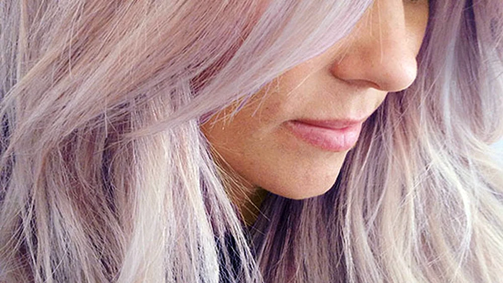 Lauren Calaway graues Haar