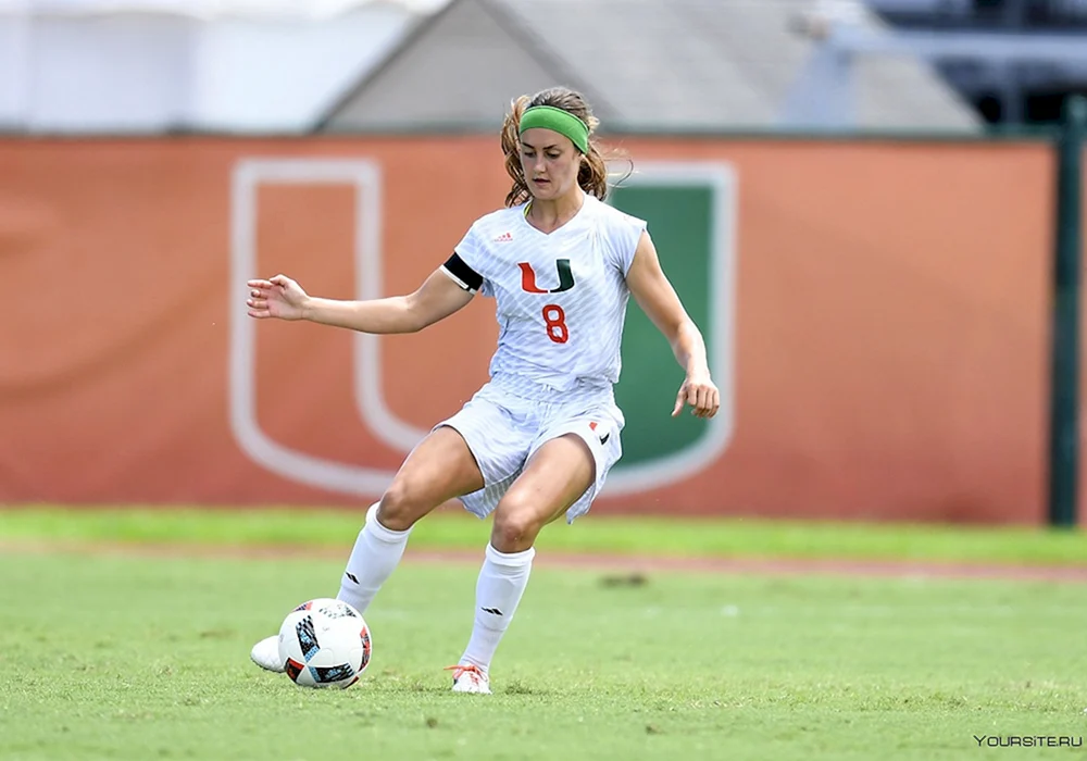 Lee Nicole Fußballspieler