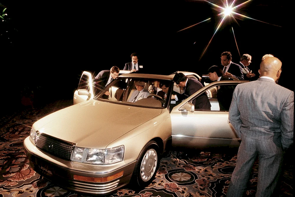 Lexus 90er