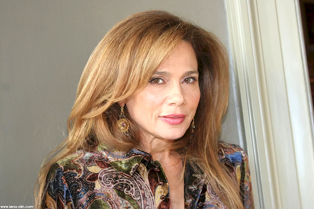 Lena Olin 2022