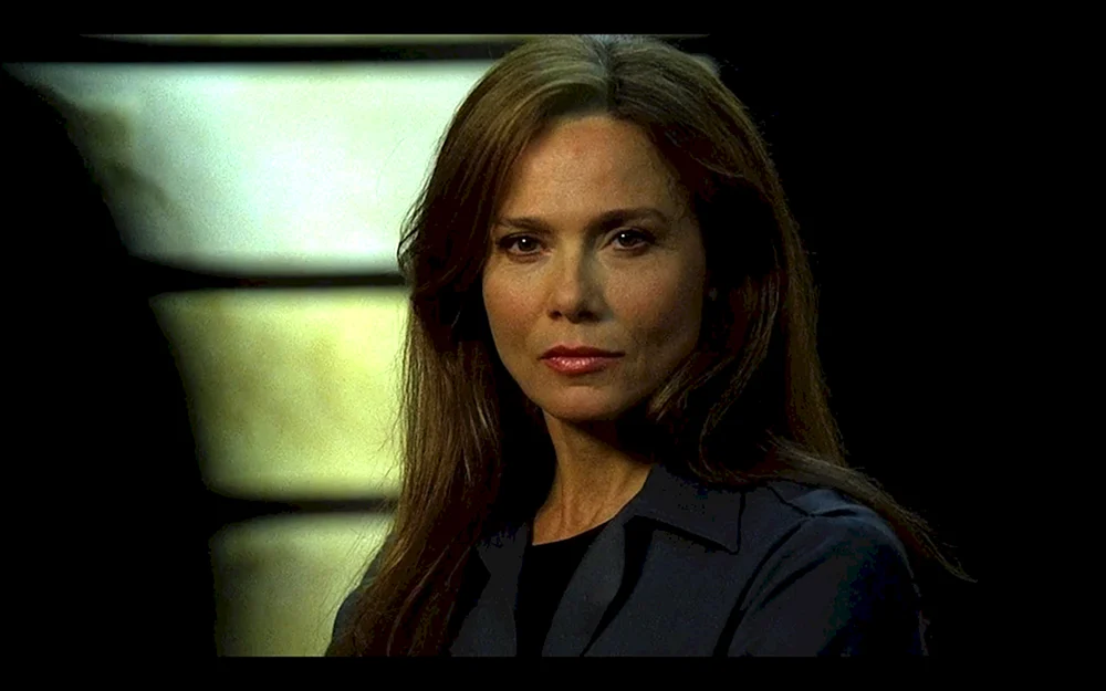 Lena Olin 2022