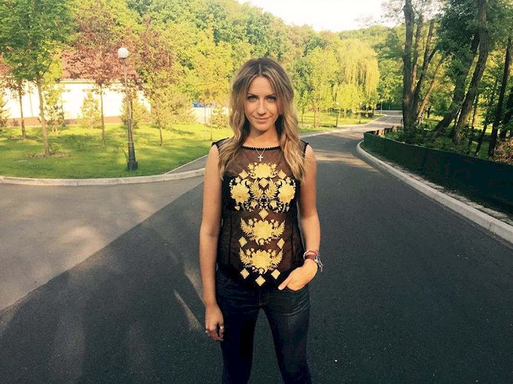 Lesia Nikityuk Adler und Reshka