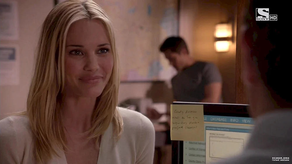 Leslie Bibb 2022