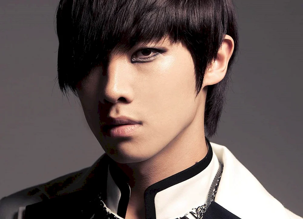 Lee Jun mblack