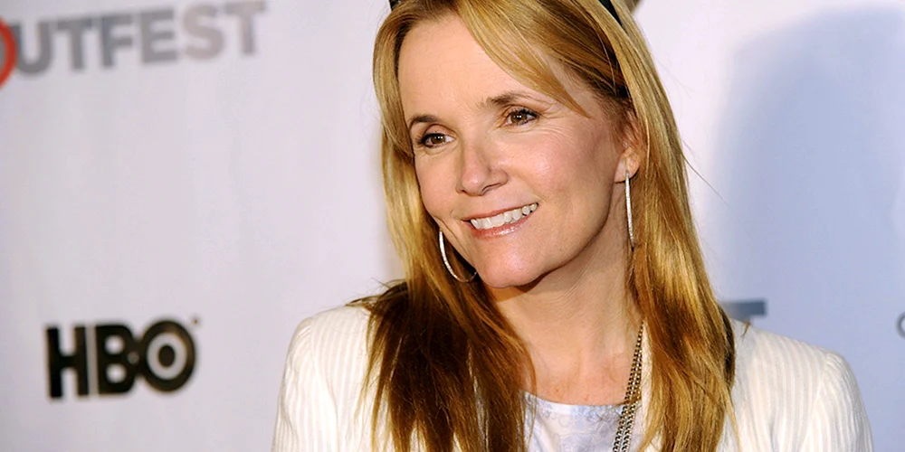 Lea Thompson Lorraine Baines