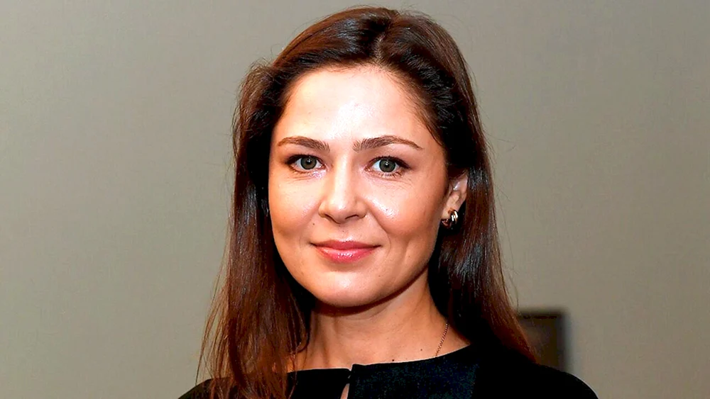 Yelena Lyadova Schauspielerin