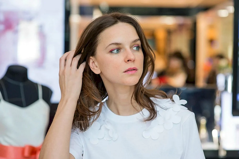Lianka Gryu Irene Adler
