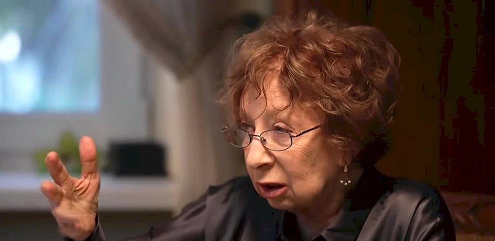 Liia Khanafeeva. Ahedzhakova