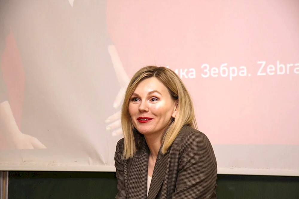 Angelika Nevolina Happy Days