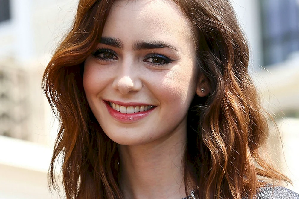 Lily Collins