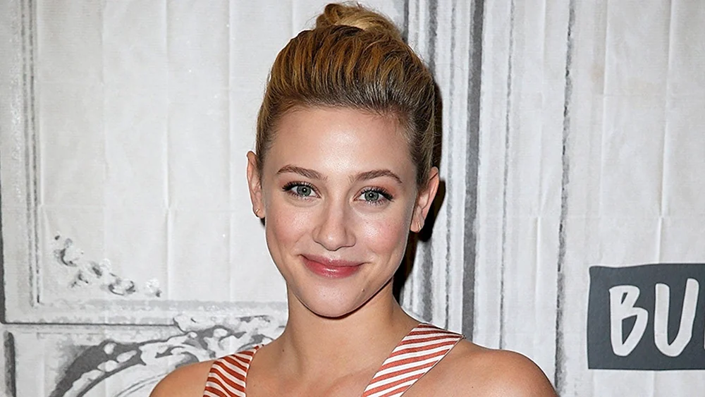 Lili Reinhart