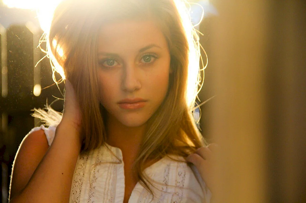 Lili Reinhart 2020