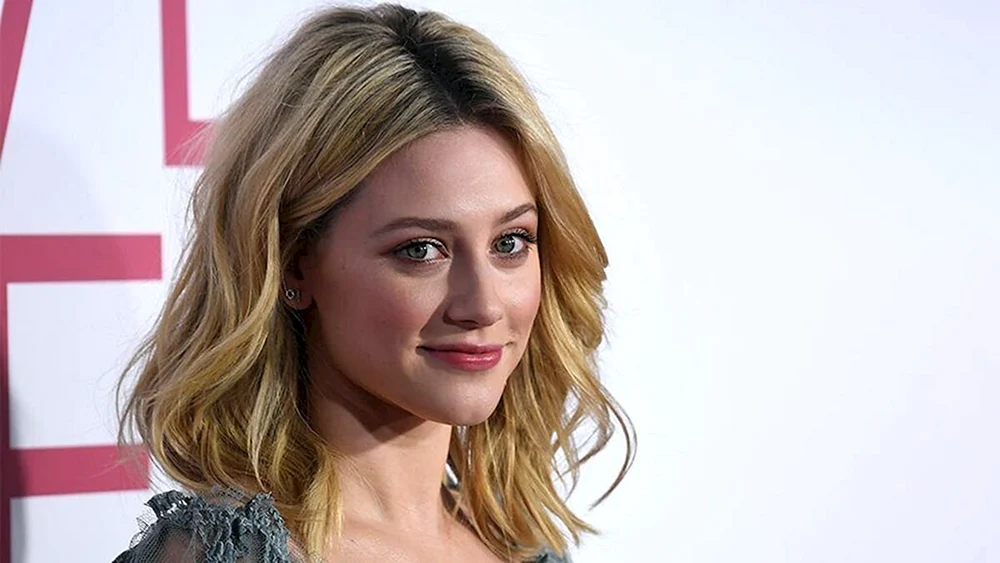 Lili Reinhart