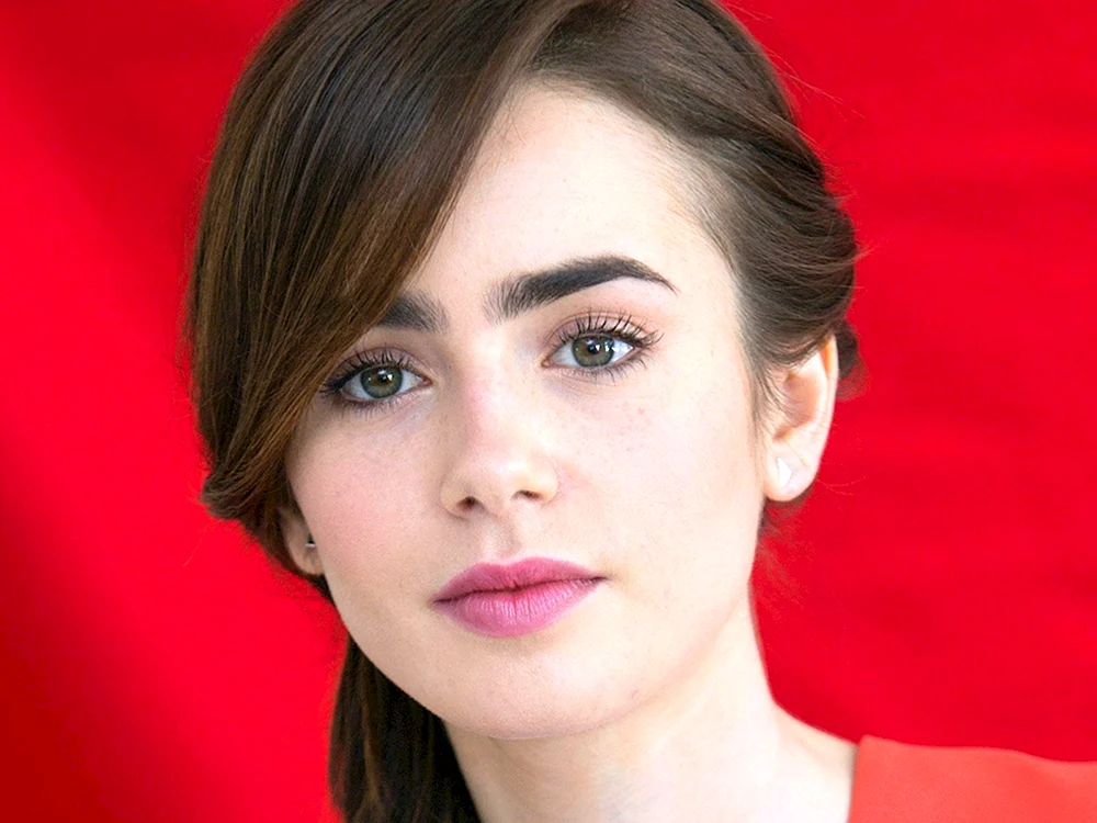 Lily Collins