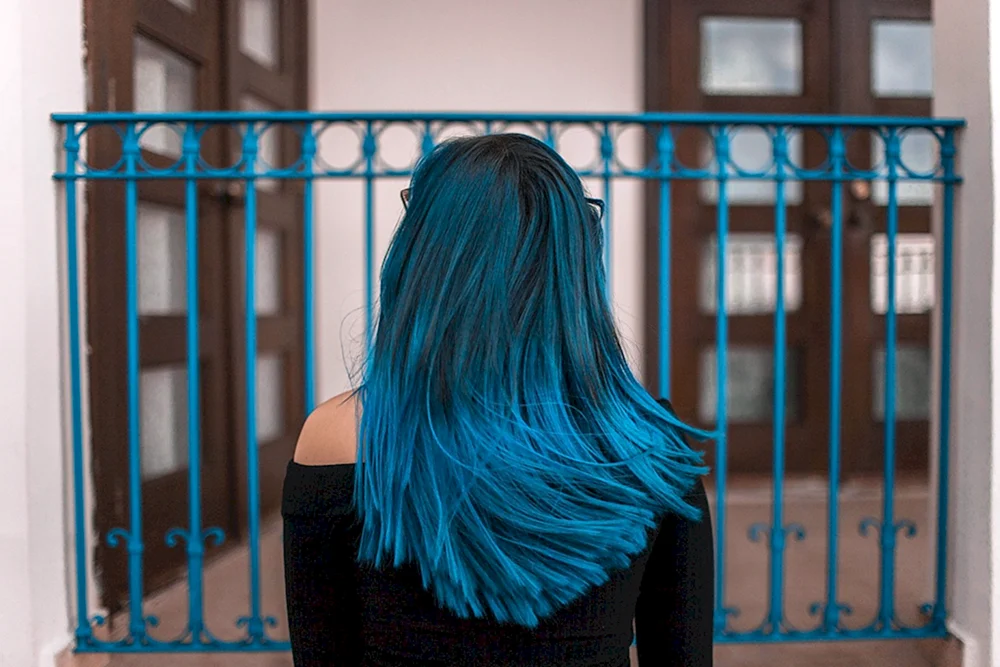 Blaues Haar
