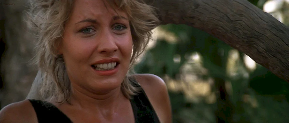 Linda Kozlowski Crocodile Dundee