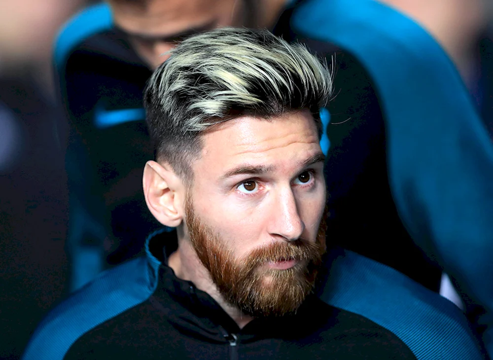 Messi mit weißen Haaren