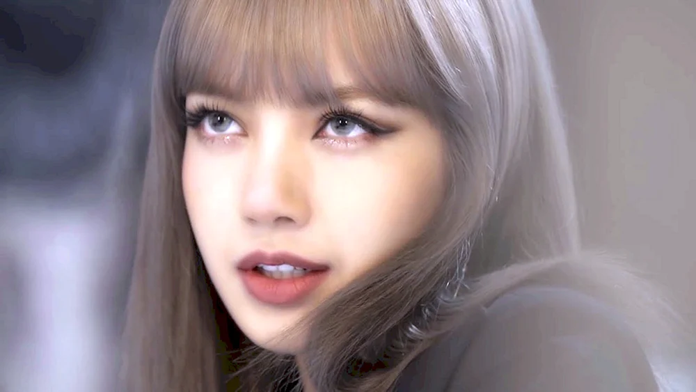 Lisa von BLACKPINK 2021