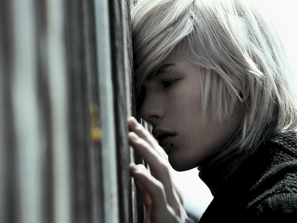 Luke Worrell blond