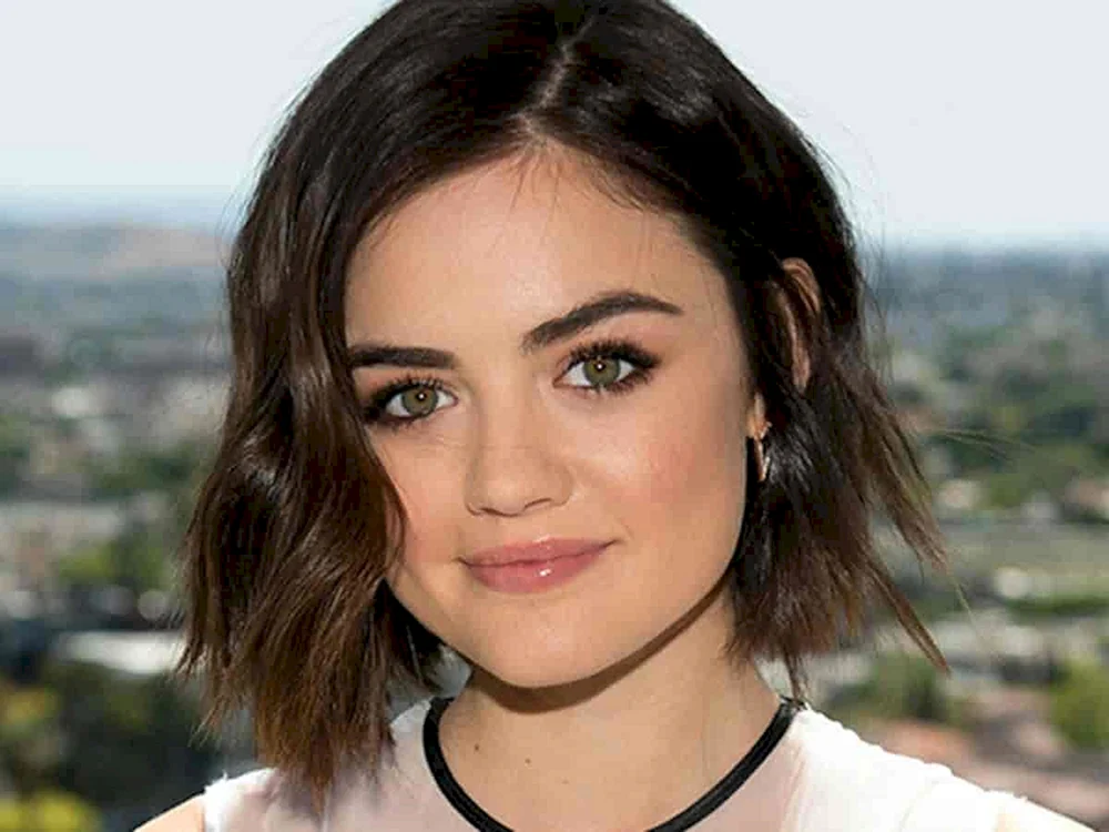 Lucy Hale Haarschnitt 2020